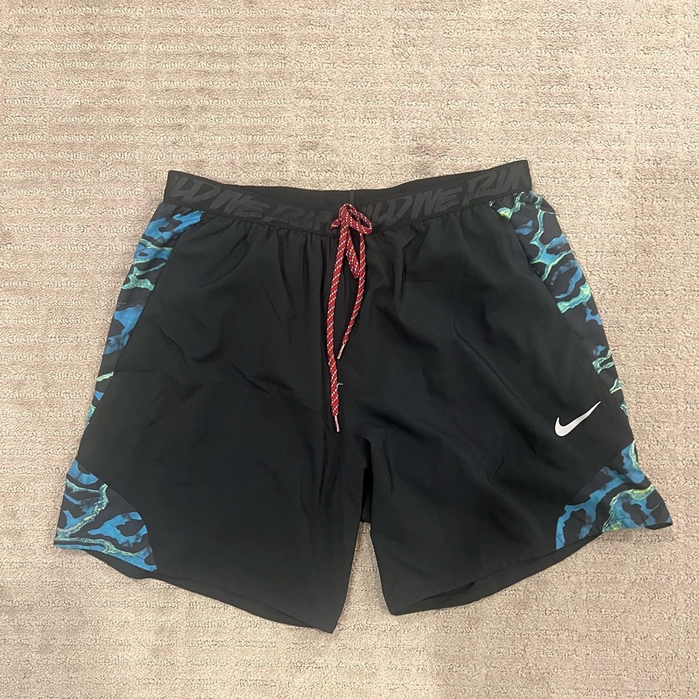 MENS NIKE DRI FIT PATTERN GYM SHORTS